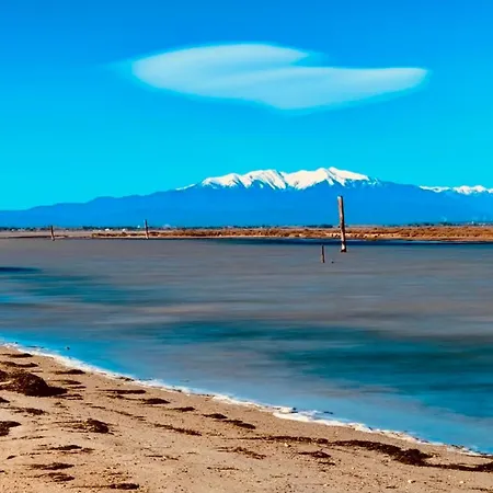 Entre Lac, Et Montagne